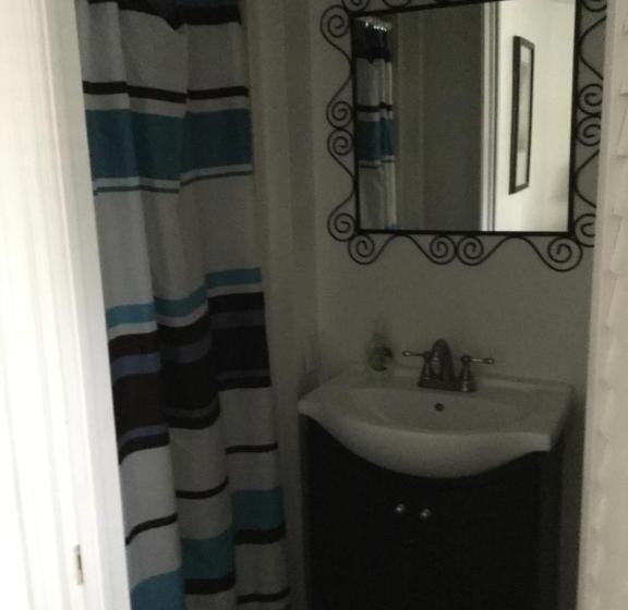 فندق على الطريق Bridgewaters Inn