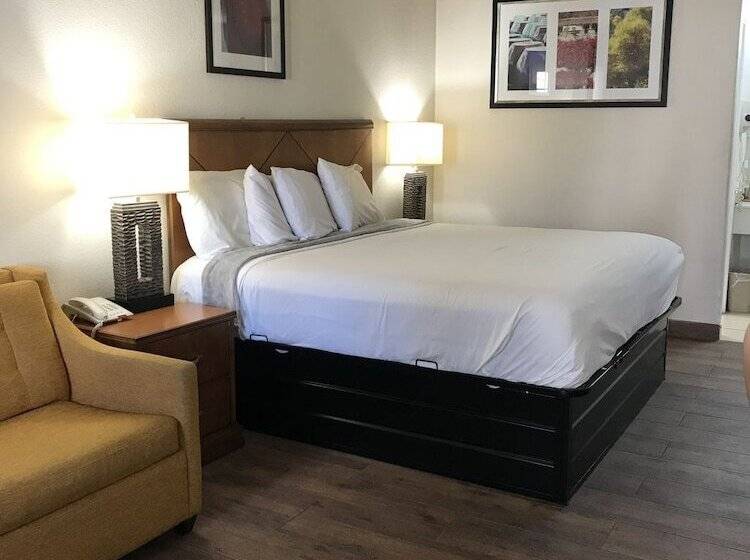 モーテル Cedar Creek Inn