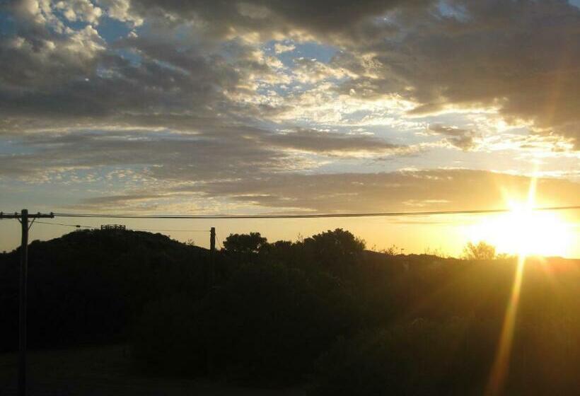 فندق على الطريق Centrebreak Beach Stay