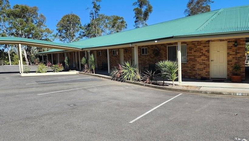 מוטל Golf Club Motor Inn Wingham