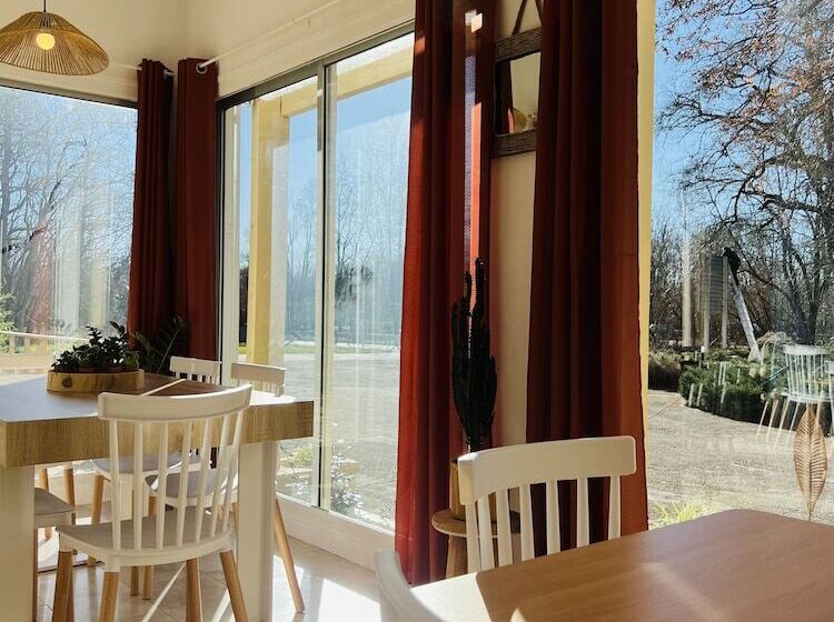 Motel Les Broussailles