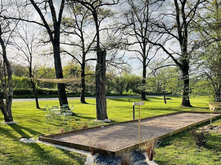 Motel Les Broussailles