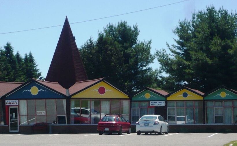 فندق على الطريق Red Top Motor Inn