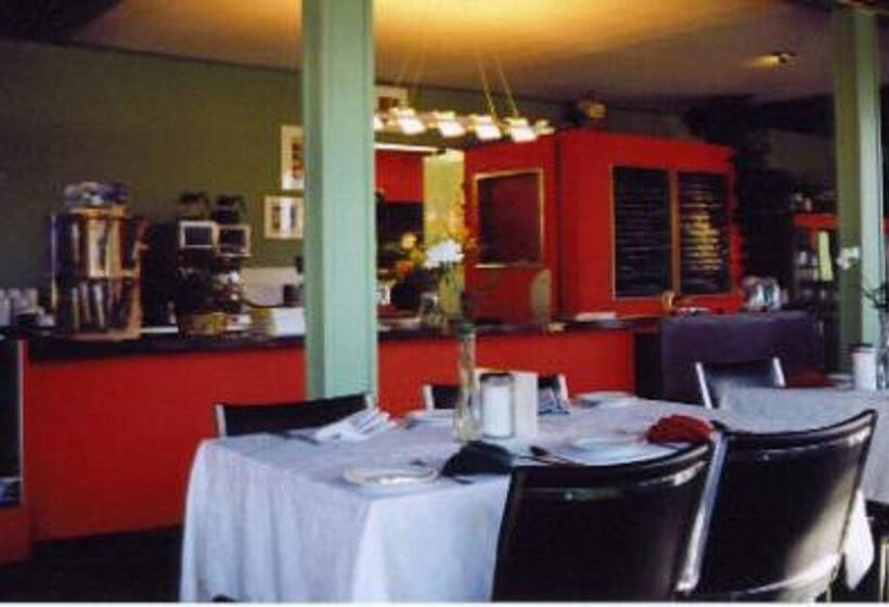 فندق على الطريق Red Top Motor Inn