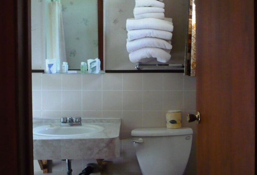 فندق على الطريق Red Top Motor Inn