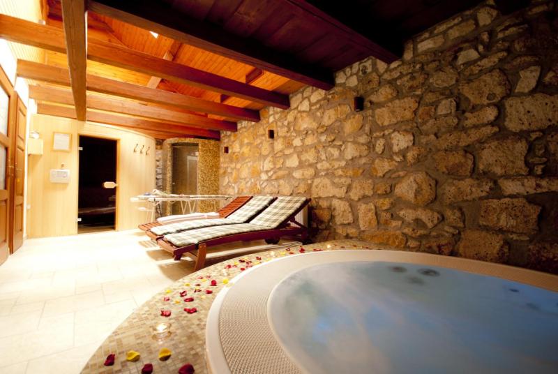 ペンション Trifecta Udvarház