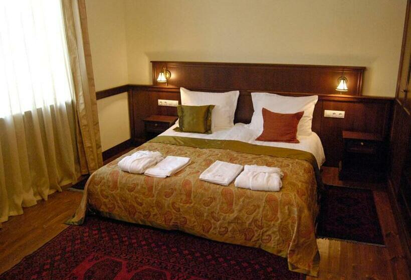 ペンション Trifecta Udvarház