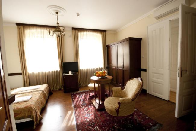 ペンション Trifecta Udvarház