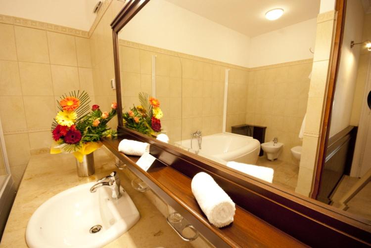 ペンション Trifecta Udvarház