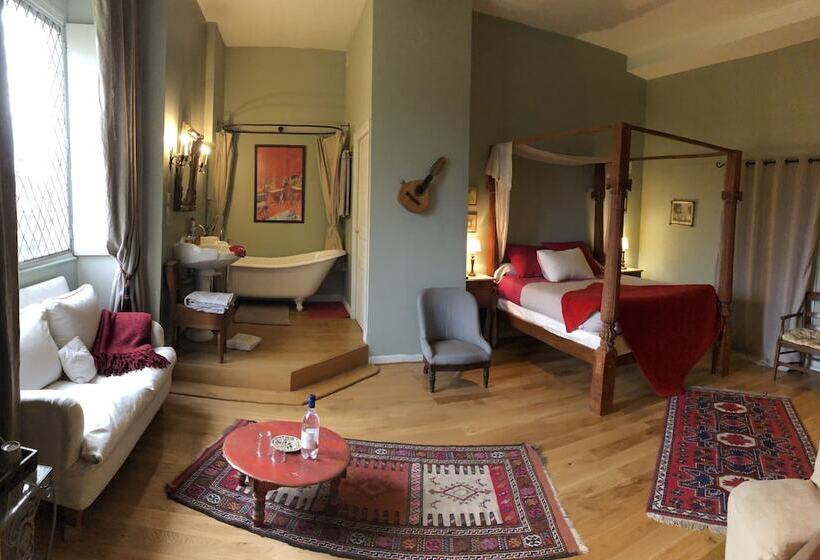 膳宿费 Chateau De Maumont