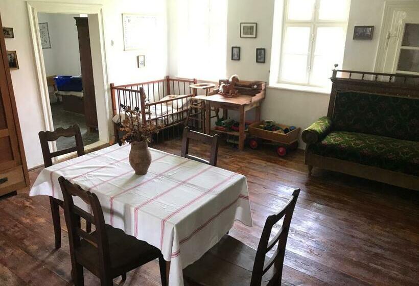 פנסיון Erdősmecskei Sváb Vendégházak és Jurtaszállás