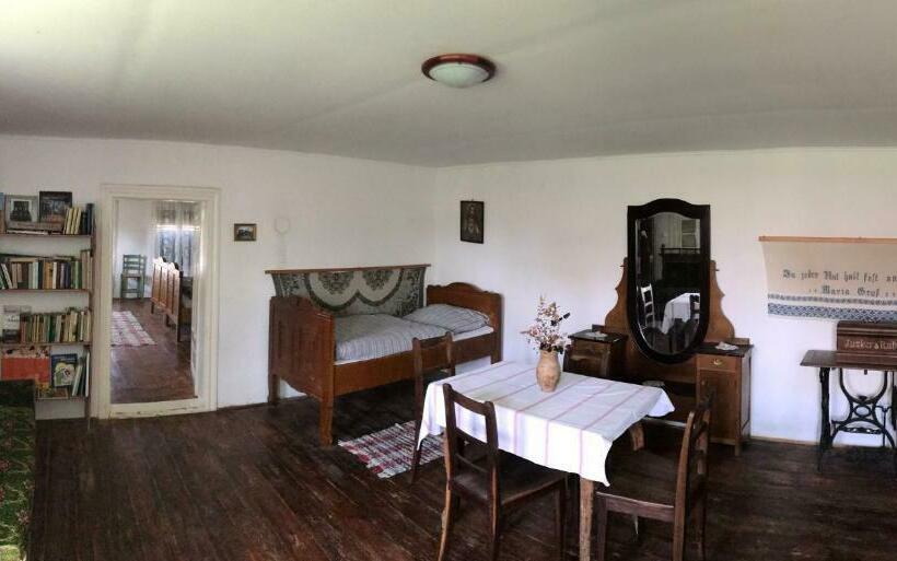 פנסיון Erdősmecskei Sváb Vendégházak és Jurtaszállás