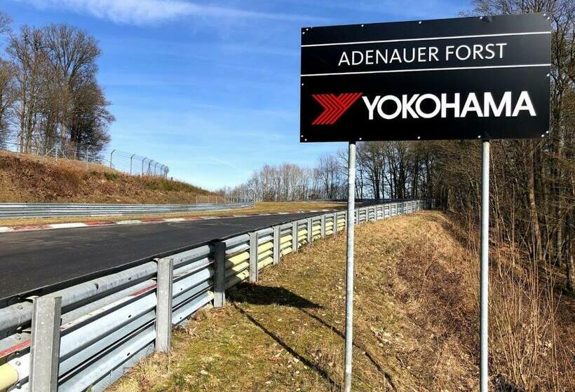 Пансион Garni Zum Adenauer Forst