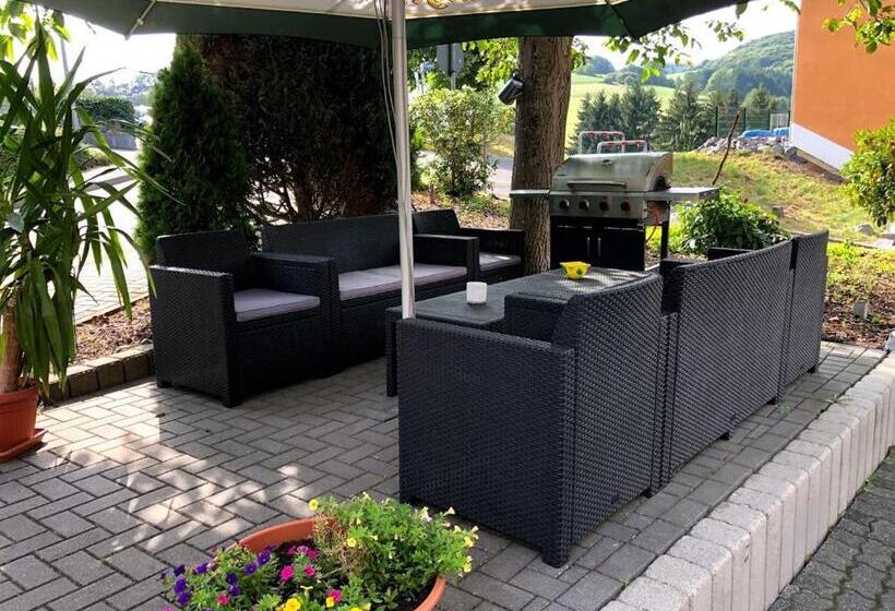 Пансион Garni Zum Adenauer Forst