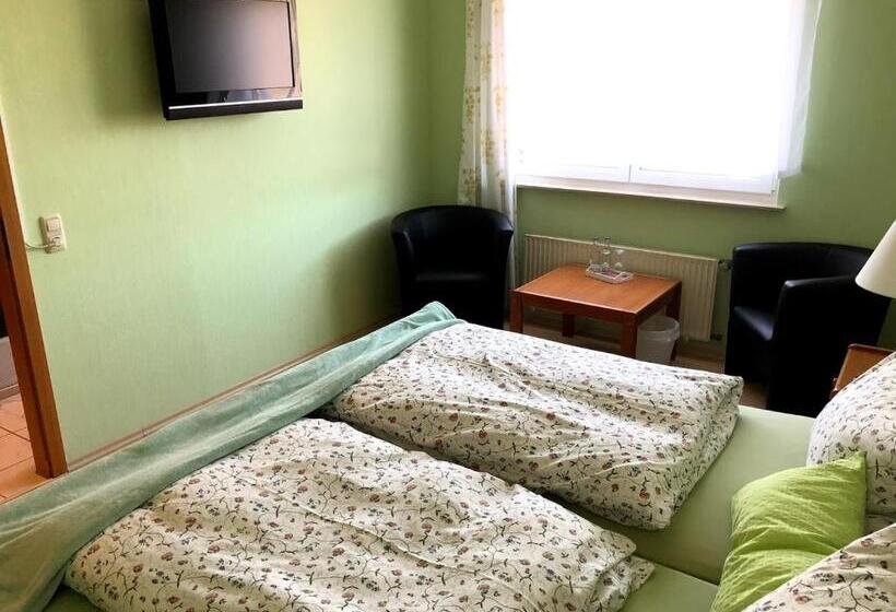 Пансион Garni Zum Adenauer Forst