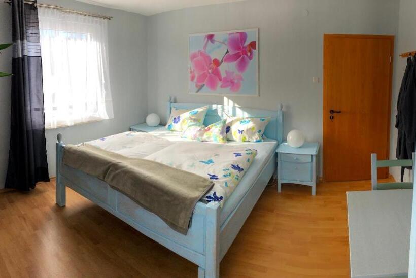 Пансион Garni Zum Adenauer Forst