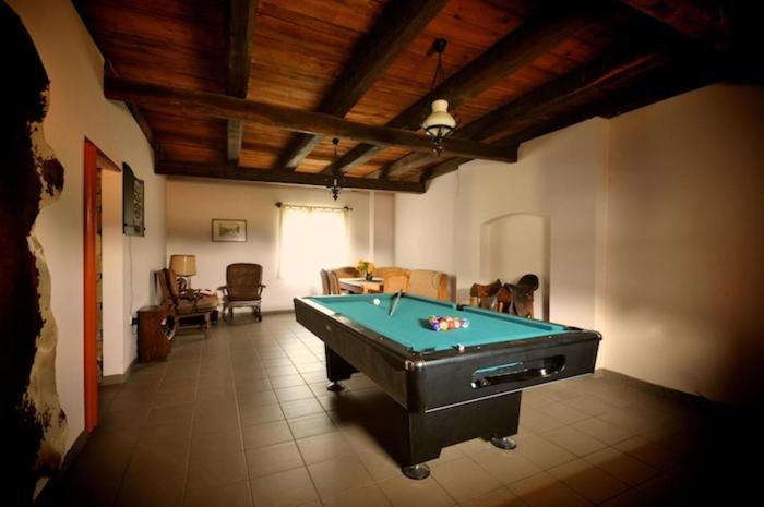 بنسيون Gergely Tanya