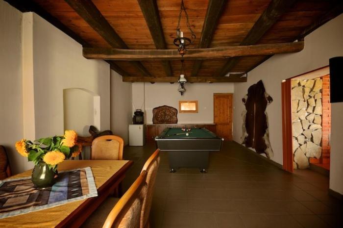 بنسيون Gergely Tanya