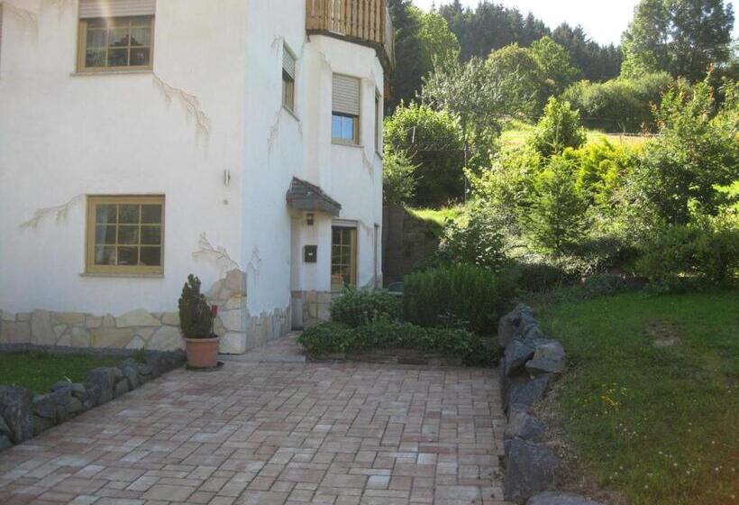 Пансион Gästehaus Lara