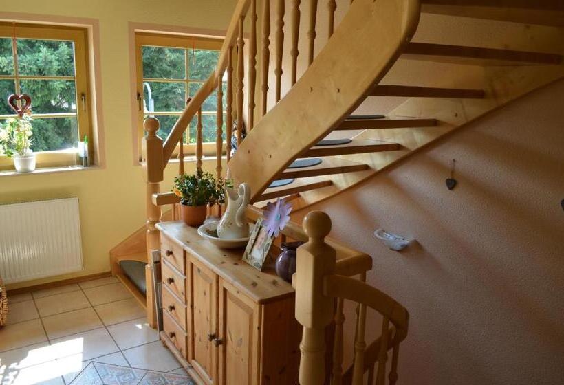 Пансион Gästehaus Lara