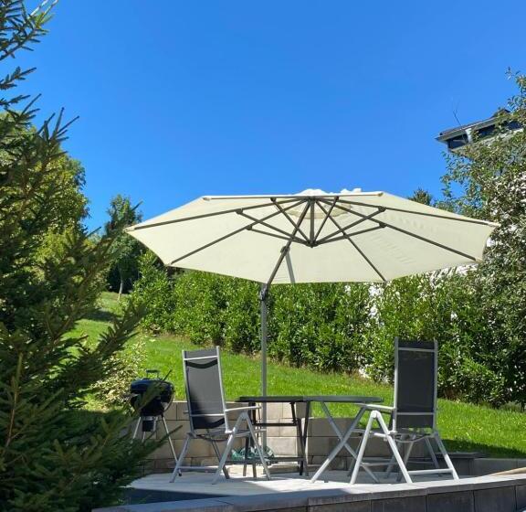 Пансион Gästehaus Lara