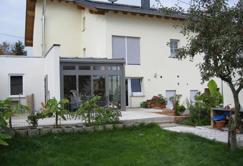 פנסיון Gästehaus Marietta