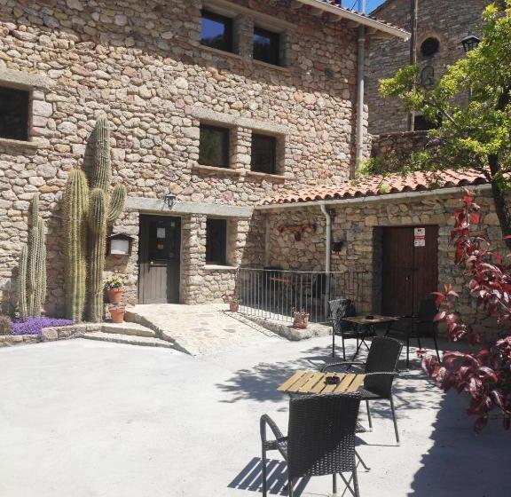 پانسیون Hostal Moliné