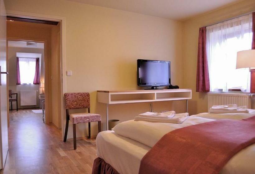 פנסיון Penzion Lípa