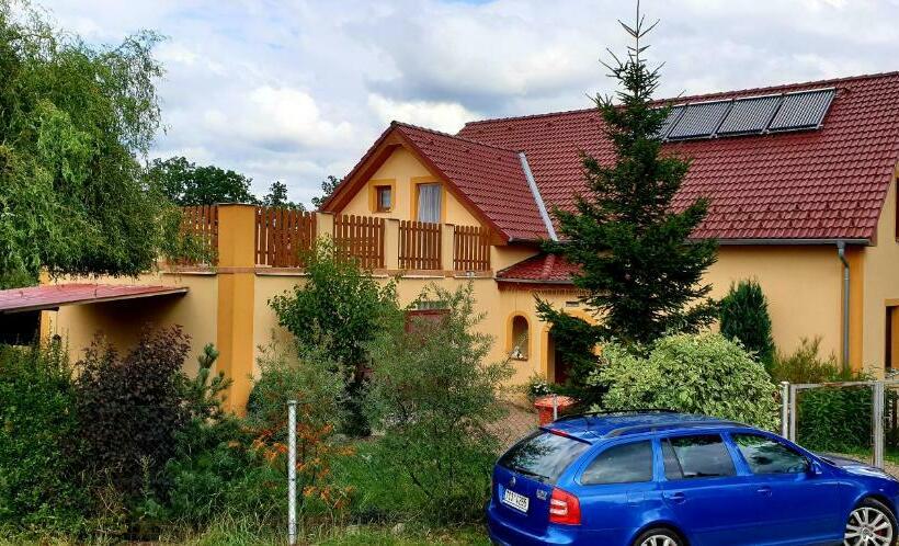 펜션 Penzion U Sýkorů