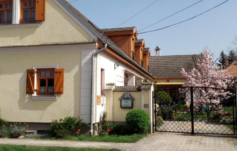 Пансион Rudolf's Fogadó