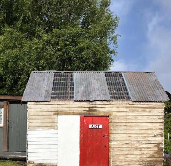 بنسيون Sassafras Springs