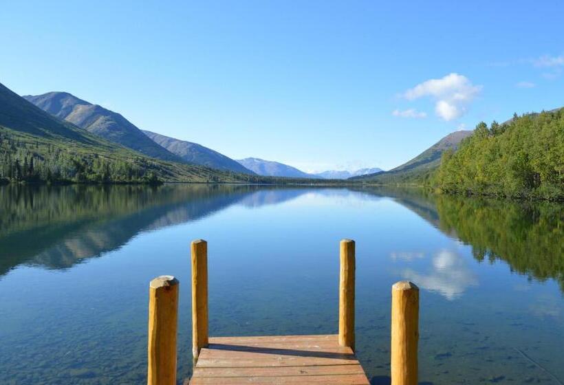 渡假胜地  Summit Lake Lodge