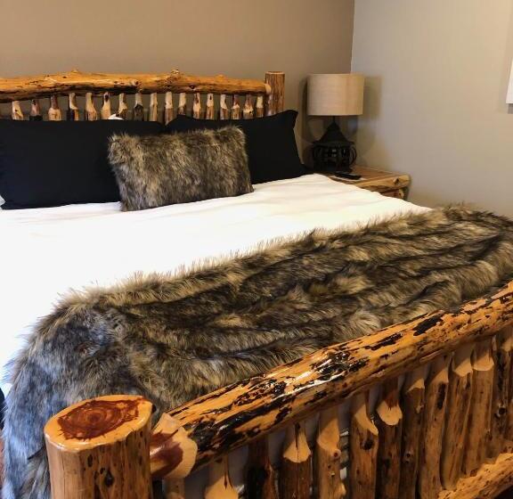 渡假胜地  Summit Lake Lodge