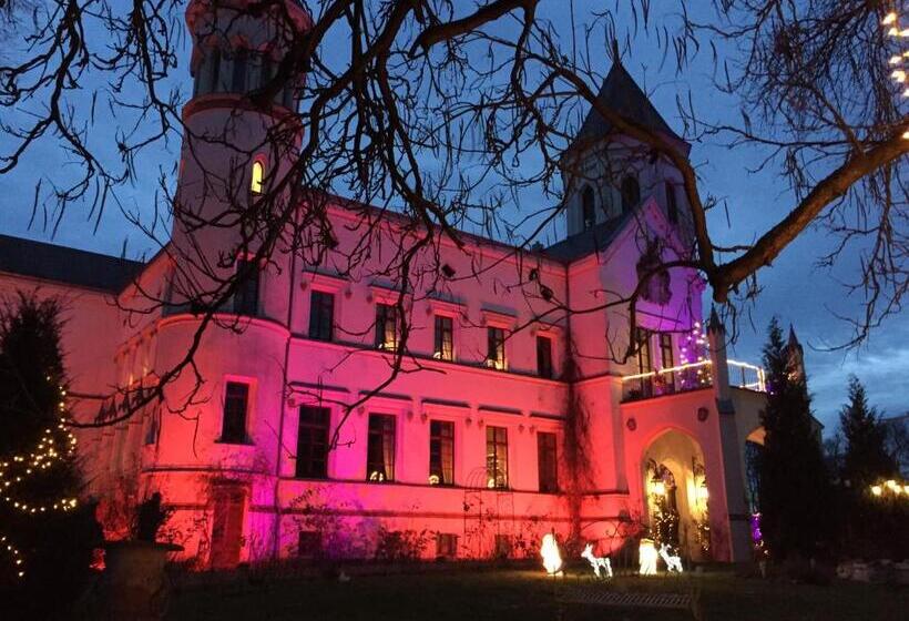 Schlosshotel Bredenfelde