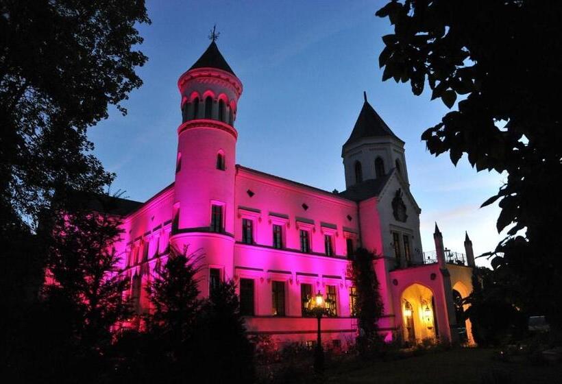 Schlosshotel Bredenfelde
