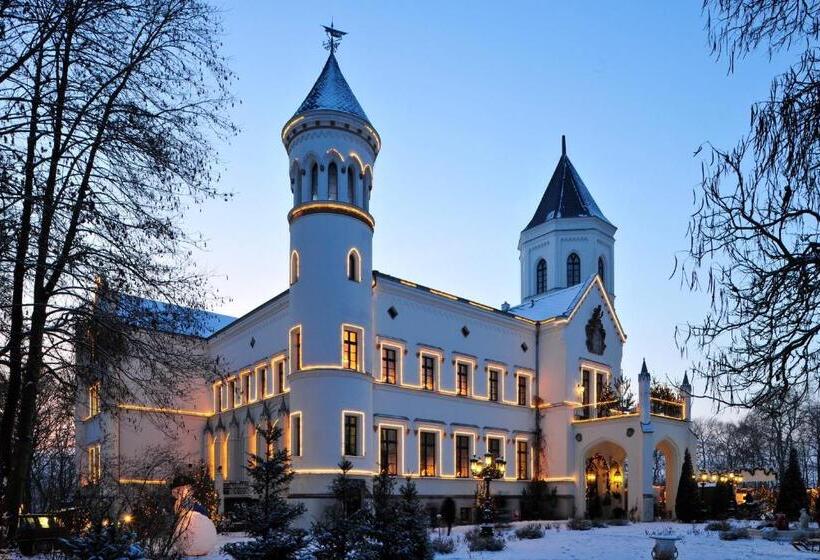 Schlosshotel Bredenfelde