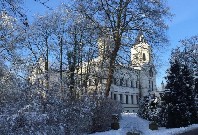 Schlosshotel Bredenfelde