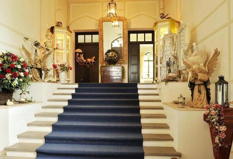 Schlosshotel Bredenfelde
