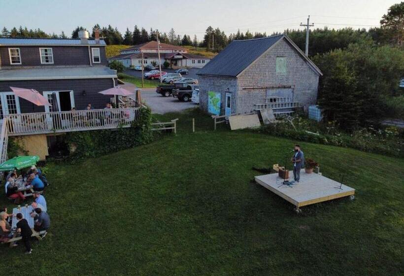 فندق صغير Groundswell Pub & Inn