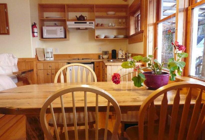 הוסטל Seine Boat Inn