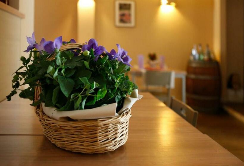 הוסטל Trattoria Locanda San Rocco