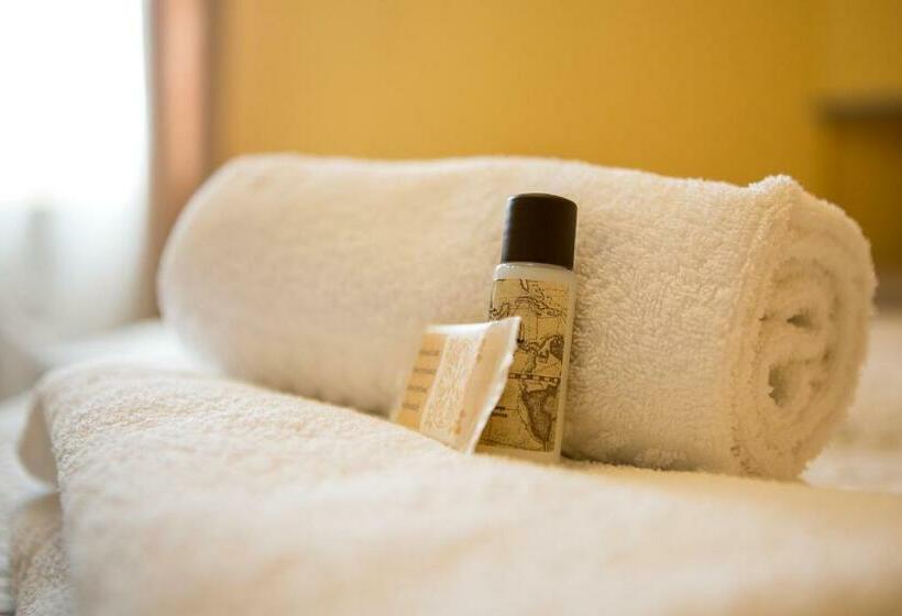 הוסטל Trattoria Locanda San Rocco