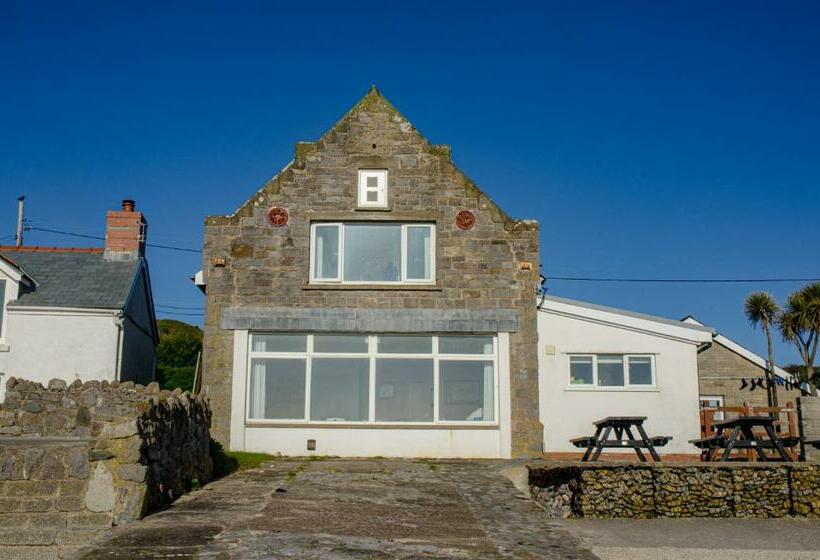 Yha Port Eynon   Hostel
