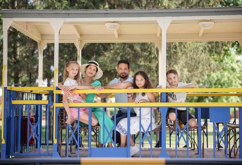 Barack Thermal Hotel And Spa