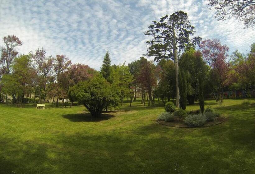 ベッドアンドブレックファースト Chambres Lou Castel