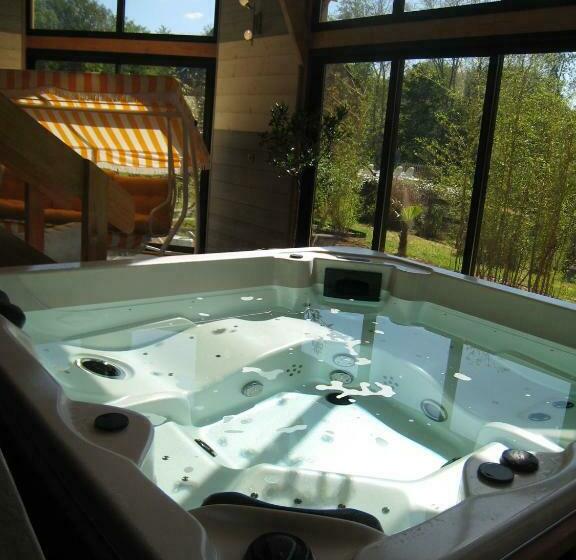 민박 Chambre Hôte/spa Quermaurelle