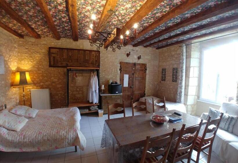 مبيت وإفطار Chambres D Hotes Manoir Le Cristal  Futuroscope à Petit Prix