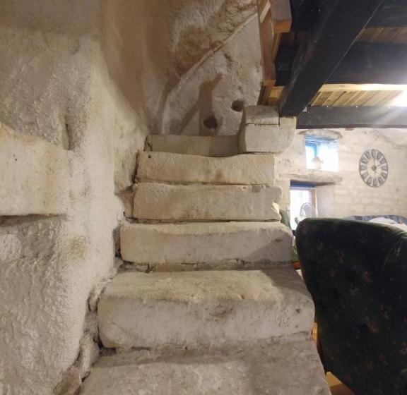 مبيت وإفطار Chambres D Hotes Manoir Le Cristal  Futuroscope à Petit Prix