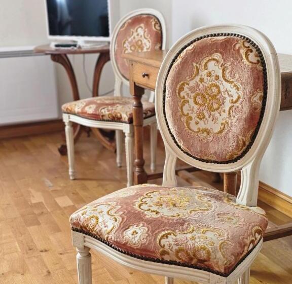 مبيت وإفطار Chambres D'hotes Chez Renée
