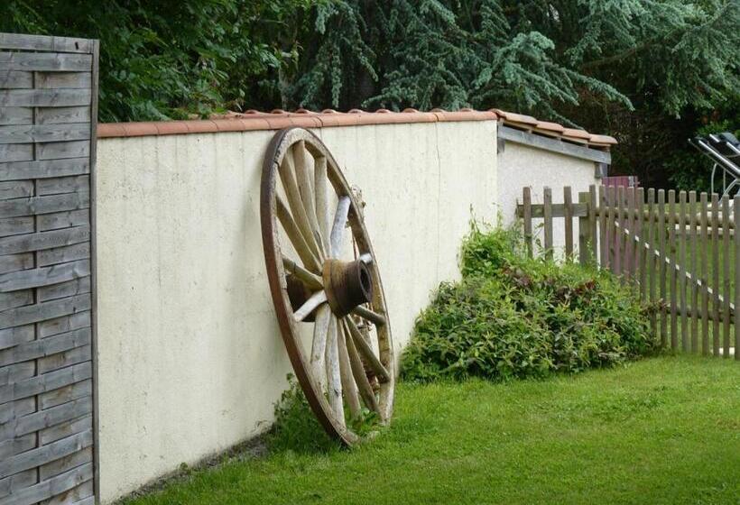 ベッドアンドブレックファースト Chambres D'hôtes L'ardiegeoise